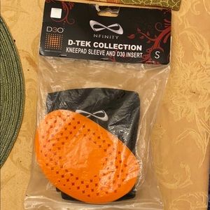 NFINITY never worn knee pads and inserts